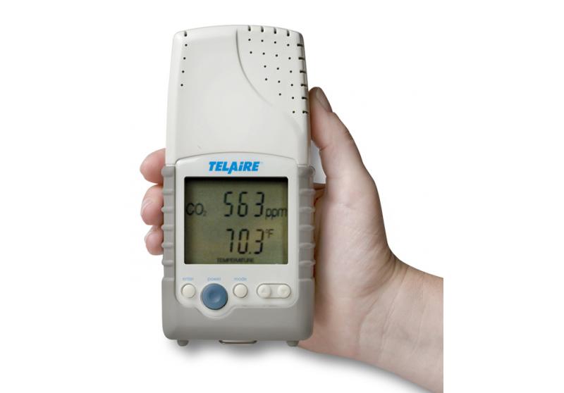 GE Telaire 7001 CO2/温度监测器（如下图 1 所示）是一种易于使用的手持式仪器，由于采用 GE Telaire 专利双光束 NDIR 技术，可提供稳定且高度准确的读数。该监视器配备 